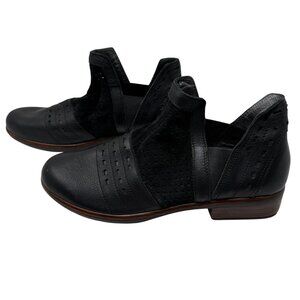 Naot Rivotra Boots Womens Size 39 Black Leather Slip-On Ankle Booties Cutout
